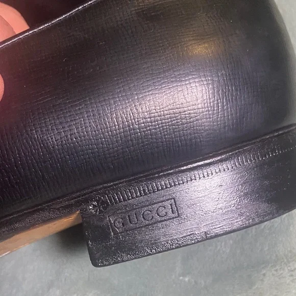 Gucci Black Leather Men's Slip-On Loafers - Picture 13 of 16